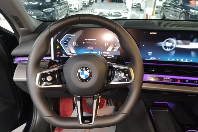 Used BMW 5 Series 2025 530Li Leading Model M Sport Package Steering Wheel