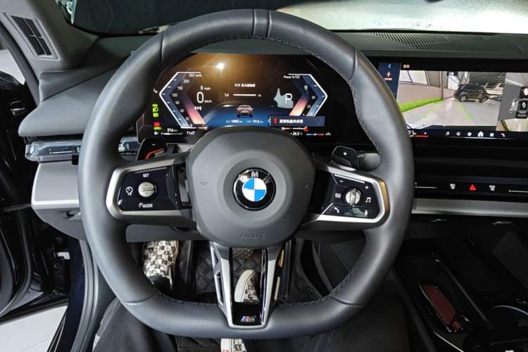 Used BMW 5 Series 2025 530Li Leading Model M Sport Package Steering Wheel