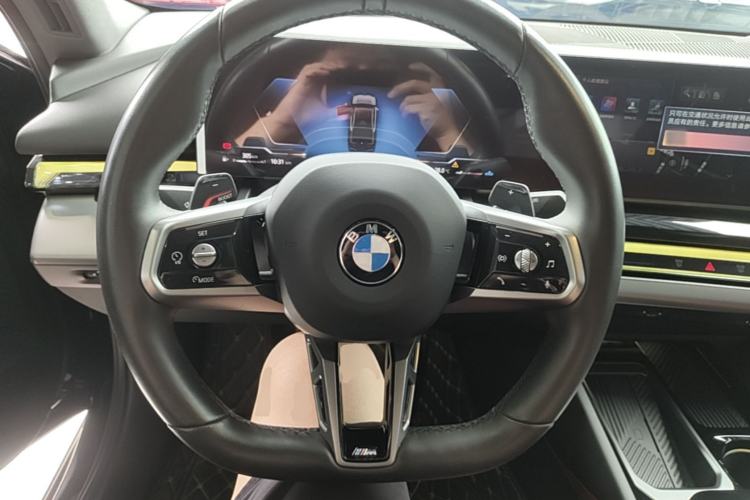 Used BMW 5 Series 2025 525Li M Sport Package Steering Wheel