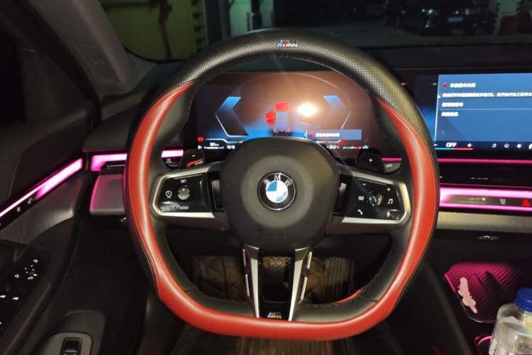 Used BMW 5 Series 2025 525Li M Sport Package Steering Wheel