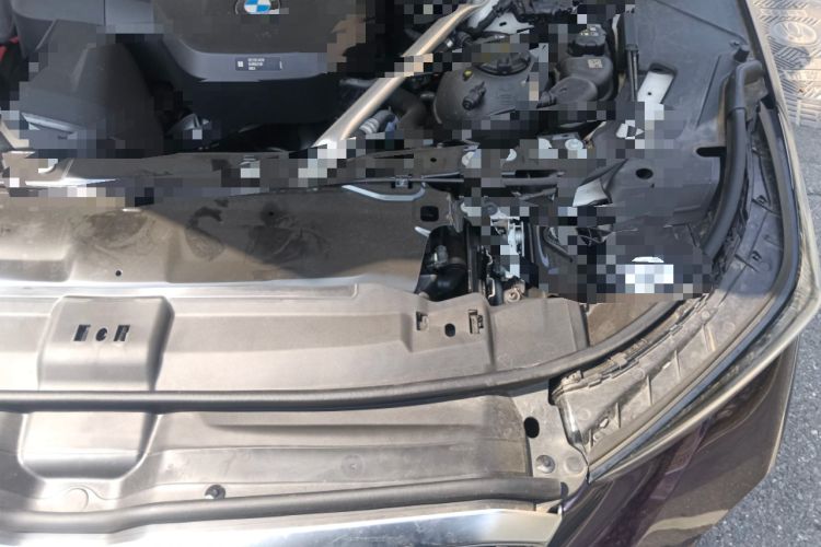 Used BMW 5 Series 2025 525Li M Sport Package Engine Bay Left