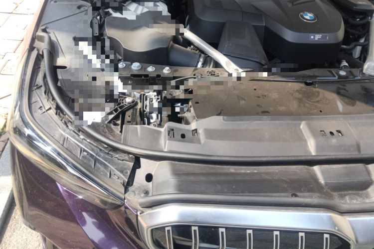 Used BMW 5 Series 2025 525Li M Sport Package Engine Bay Right