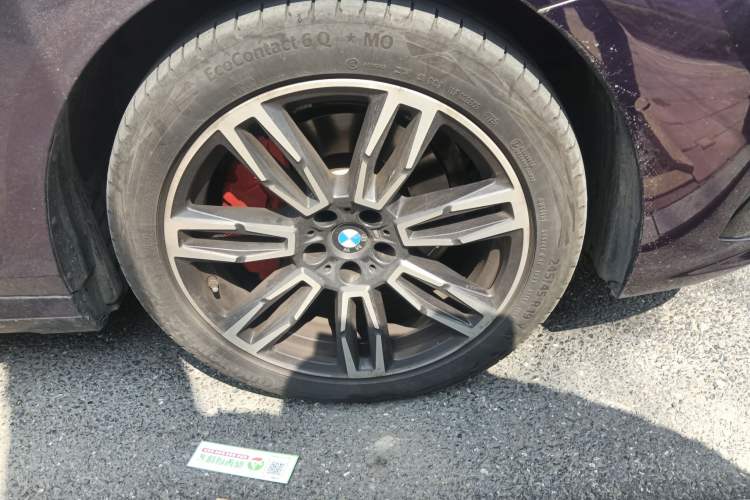 Used BMW 5 Series 2025 525Li M Sport Package Right Front Wheel Hub