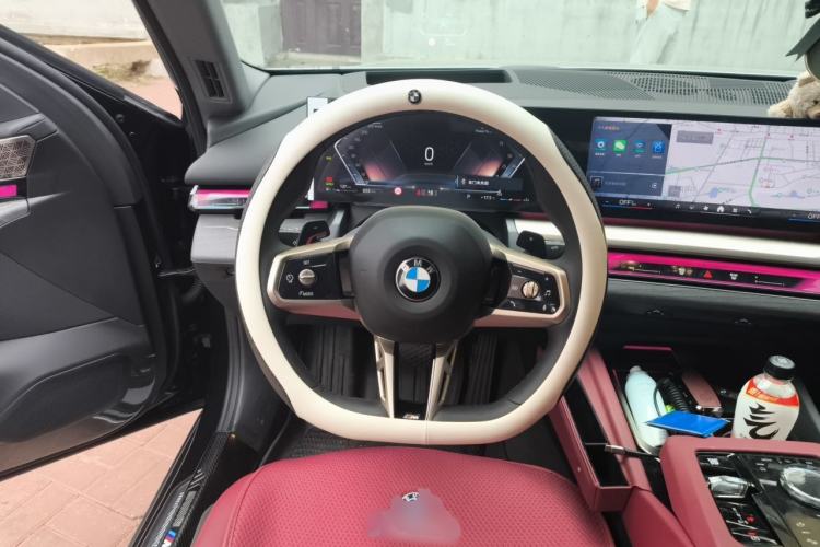 Used BMW 5 Series 2025 530Li Luxury Edition M Sport Package Steering Wheel