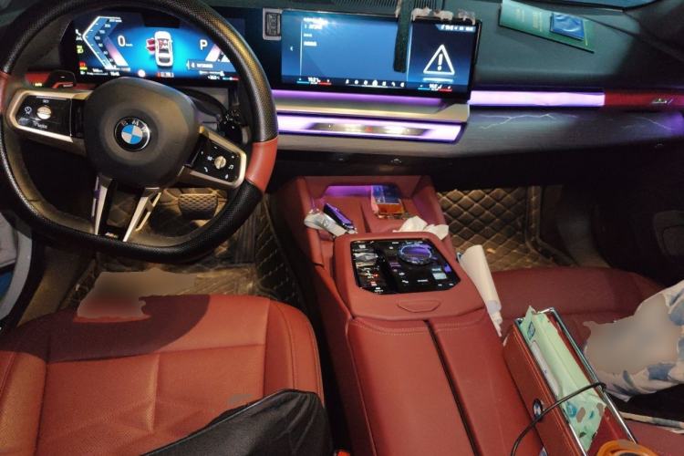 Used BMW 5 Series 2025 530Li Luxury Edition M Sport Package Center Console