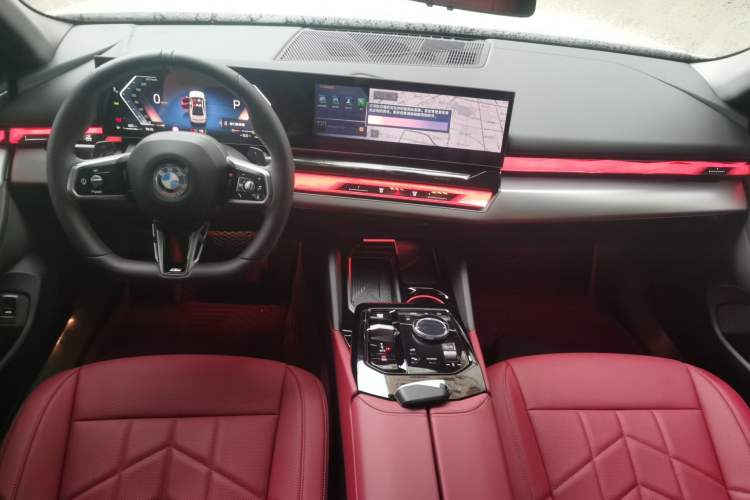 Used BMW 5 Series 2025 530Li Leading Model M Sport Package Center Console