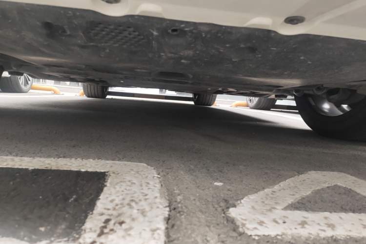 Used BMW 5 Series 2025 530Li Luxury Edition M Sport Package Chassis Front