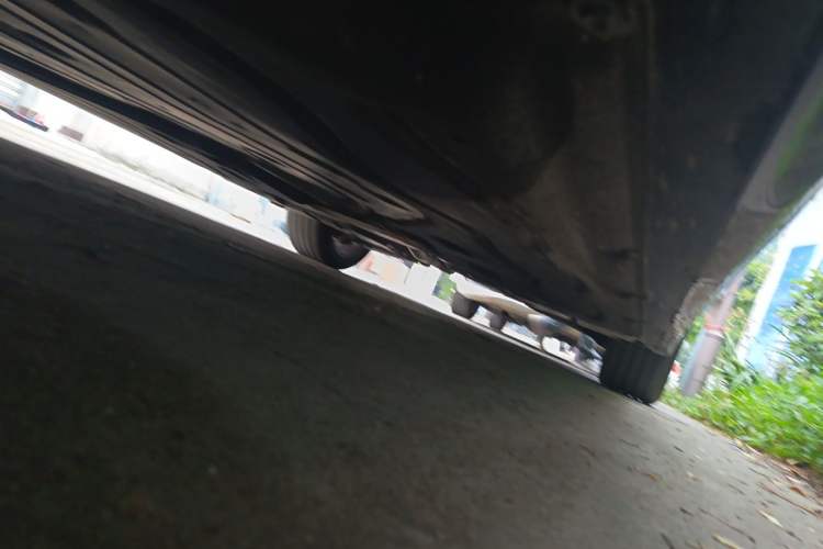 Used BMW 5 Series 2025 525Li M Sport Package Chassis Front Left