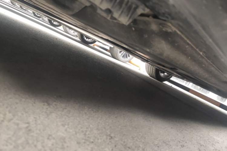 Used BMW 5 Series 2025 530Li Luxury Edition M Sport Package Chassis Front Left