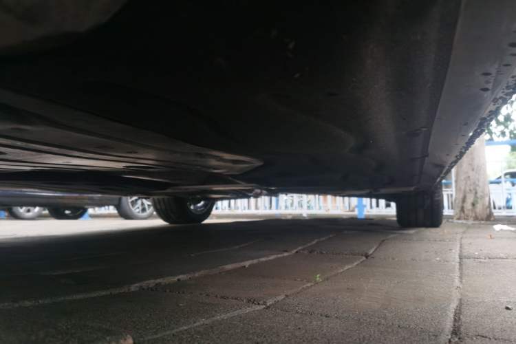 Used BMW 5 Series 2025 530Li Leading Model M Sport Package Chassis Front Left