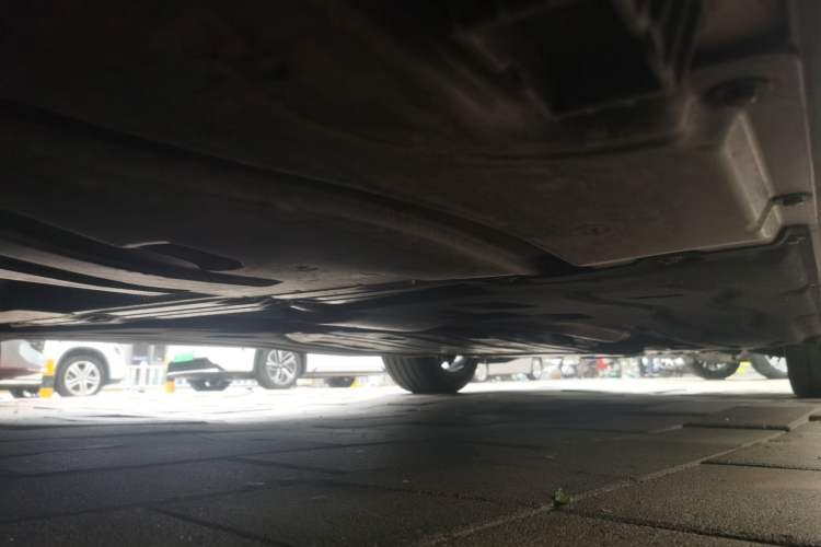 Used BMW 5 Series 2025 530Li Leading Model M Sport Package Chassis Rear Right