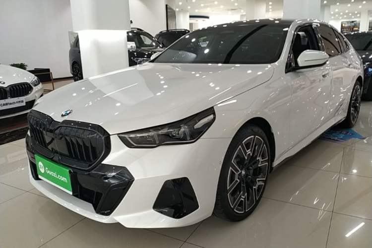Used BMW 5 Series 2025 530Li Luxury Edition M Sport Package Guazi used car, China used car export, Used car for sale, Used  cars, Cheapest cars for sale