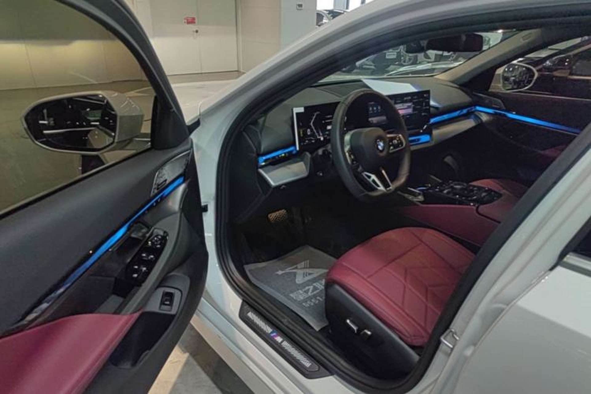 Used BMW 5 Series 2025 530Li Leading Model M Sport Package Driver Seat