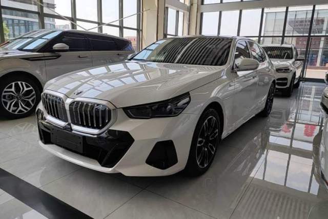 Used BMW 5 Series 2025 525Li M Sport Package