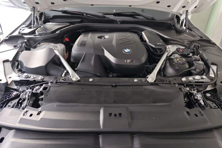 Used BMW 5 Series 2025 530Li Luxury Edition M Sport Package Engine Bay