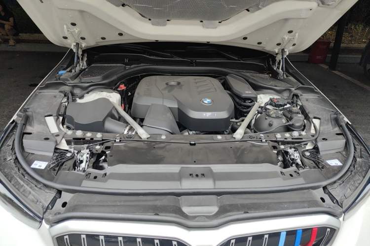 Used BMW 5 Series 2025 530Li Luxury Edition M Sport Package Engine Bay