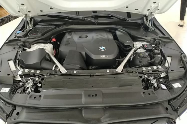 Used BMW 5 Series 2025 530Li Luxury Edition M Sport Package Engine Bay