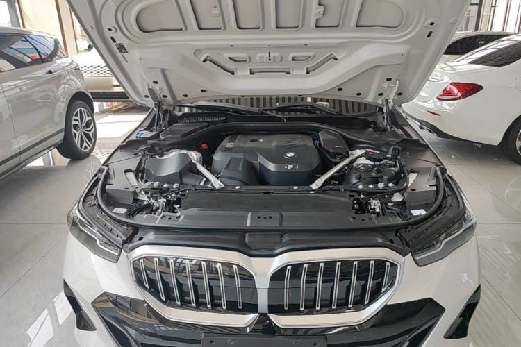 Used BMW 5 Series 2025 525Li M Sport Package Engine Bay