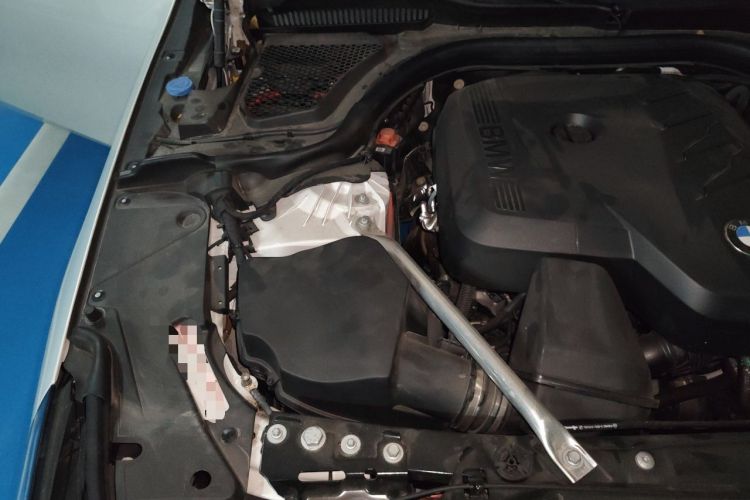 Used BMW 5 Series 2025 530Li Luxury Edition M Sport Package Engine Bay Right