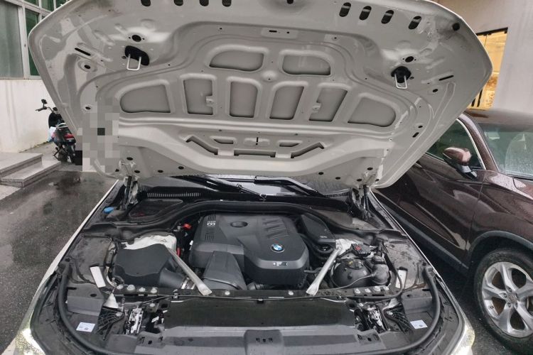 Used BMW 5 Series 2025 530Li Leading Edition Luxury Package Engine Bay