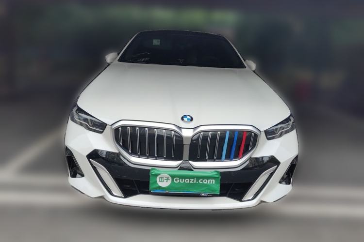 Used BMW 5 Series 2025 530Li Luxury Edition M Sport Package Exterior 1