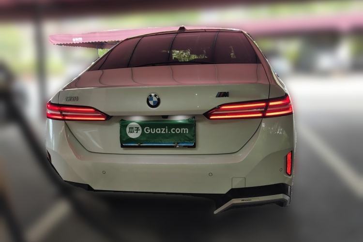 Used BMW 5 Series 2025 530Li Luxury Edition M Sport Package Exterior 4