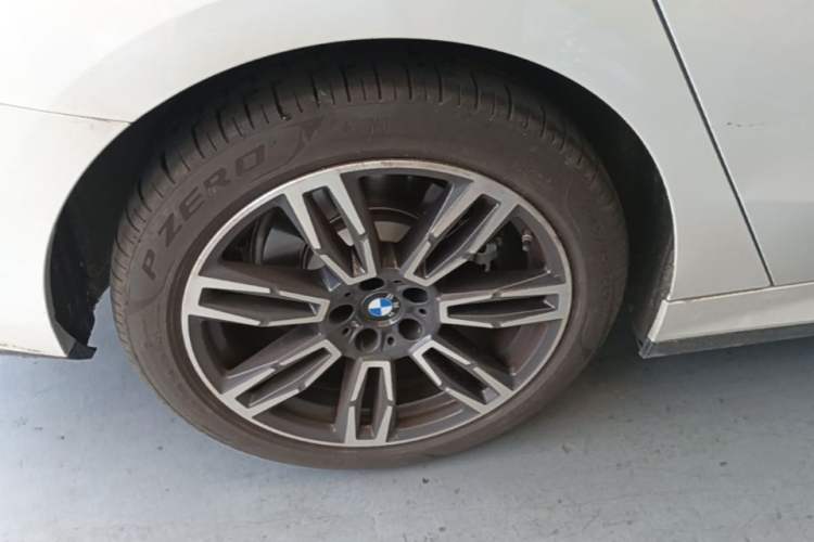 Used BMW 5 Series 2025 530Li Leading Model M Sport Package Exterior 5