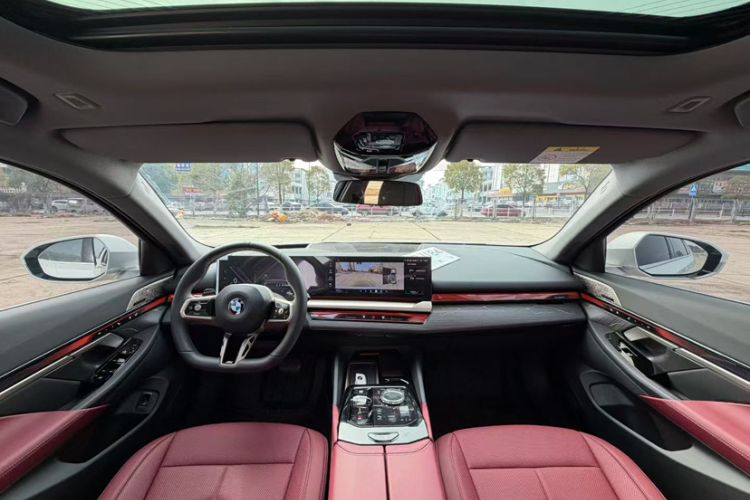 Used BMW 5 Series 2025 530Li Luxury Edition M Sport Package Exterior 8