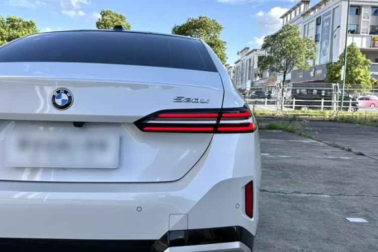 Used BMW 5 Series 2025 530Li Luxury Edition M Sport Package Exterior 8