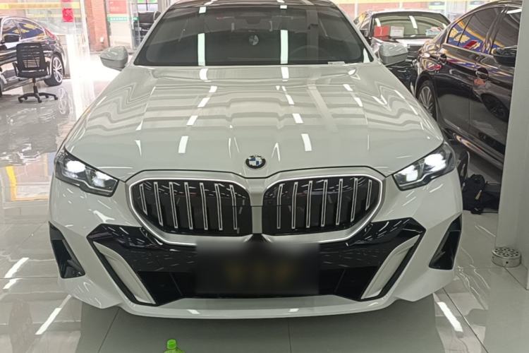 Used BMW 5 Series 2025 530Li Luxury Edition M Sport Package Front