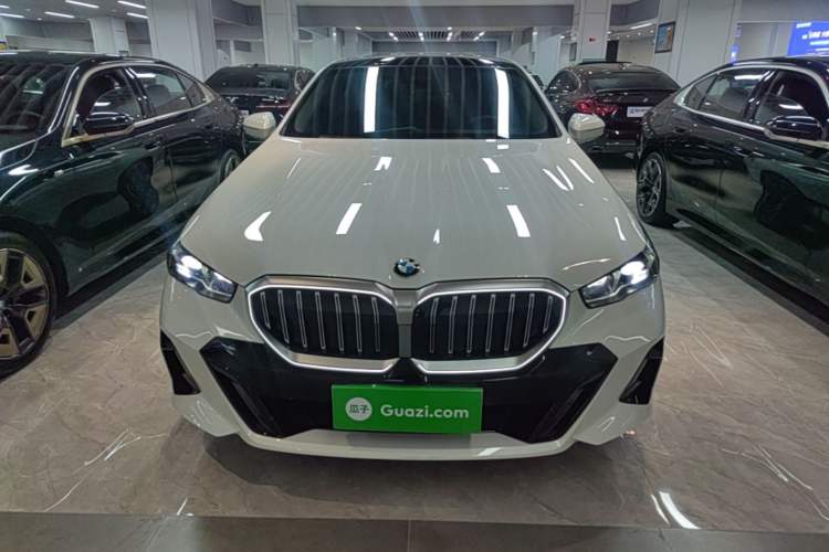 Used BMW 5 Series 2025 530Li Leading Model M Sport Package Front