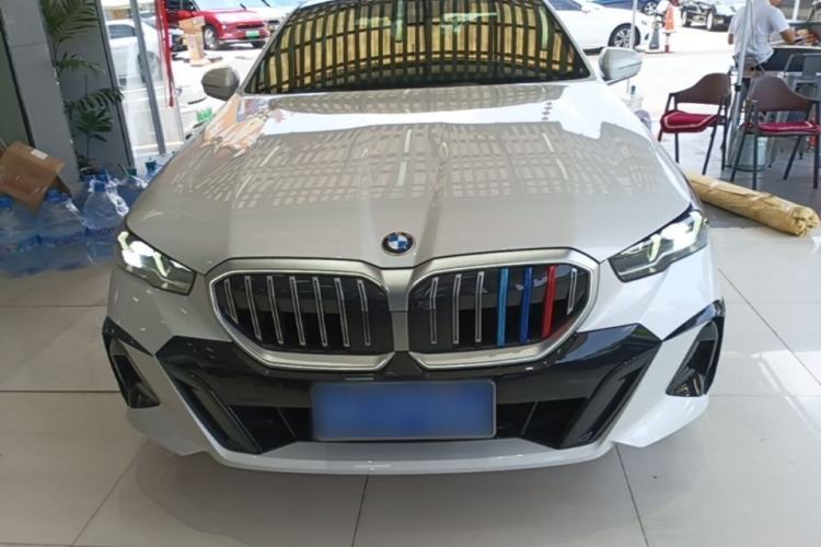 Used BMW 5 Series 2025 530Li Leading Model M Sport Package Front