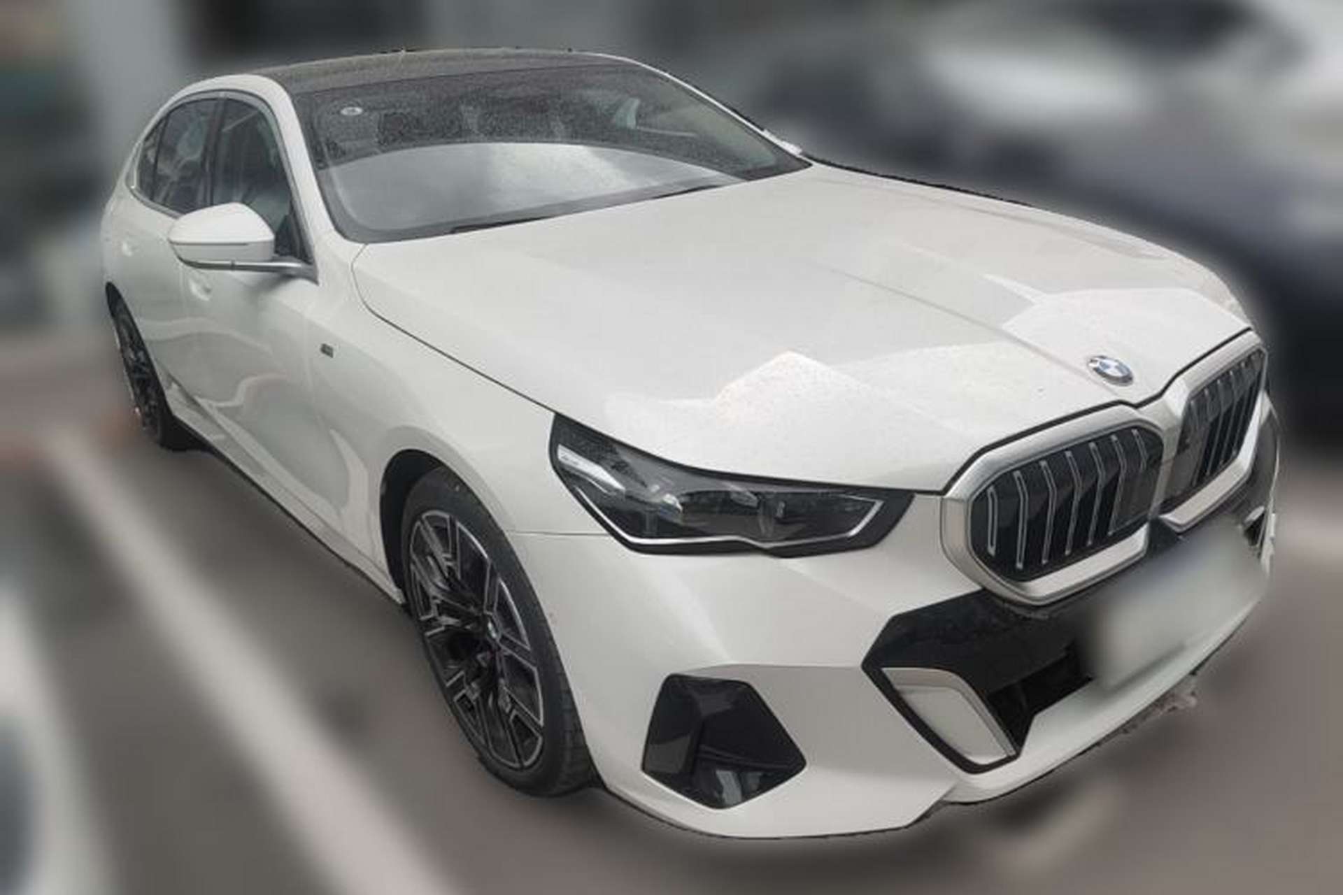 Used BMW 5 Series 2025 530Li Luxury Edition M Sport Package Front Right 45 Deg