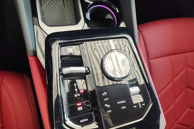 Used BMW 5 Series 2025 525Li M Sport Package Gear Lever