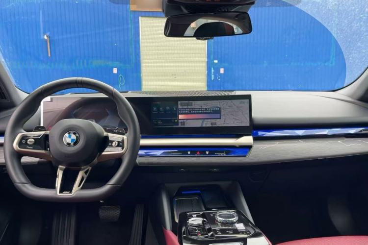 Used BMW 5 Series 2025 530Li Luxury Edition M Sport Package Interior 1