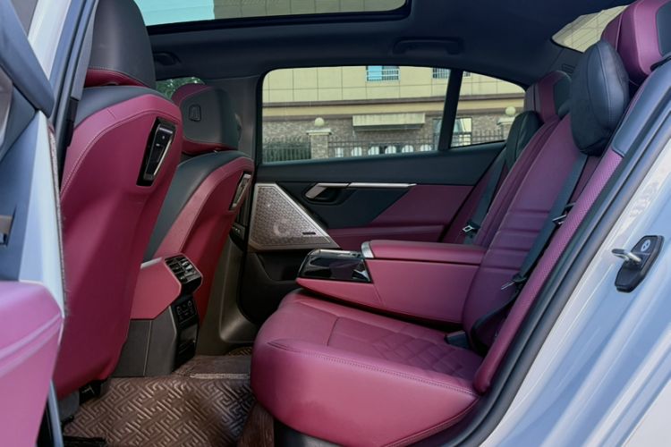 Used BMW 5 Series 2025 530Li Luxury Edition M Sport Package Interior 13