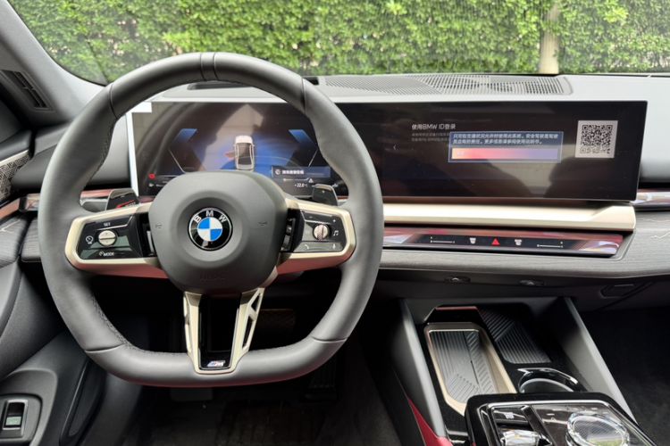 Used BMW 5 Series 2025 530Li Luxury Edition M Sport Package Interior 3