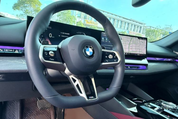 Used BMW 5 Series 2025 530Li Luxury Edition M Sport Package Interior 8