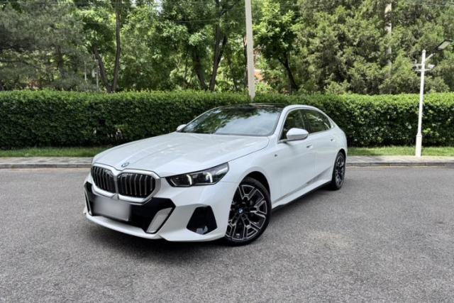Used BMW 5 Series 2025 530Li Luxury Edition M Sport Package