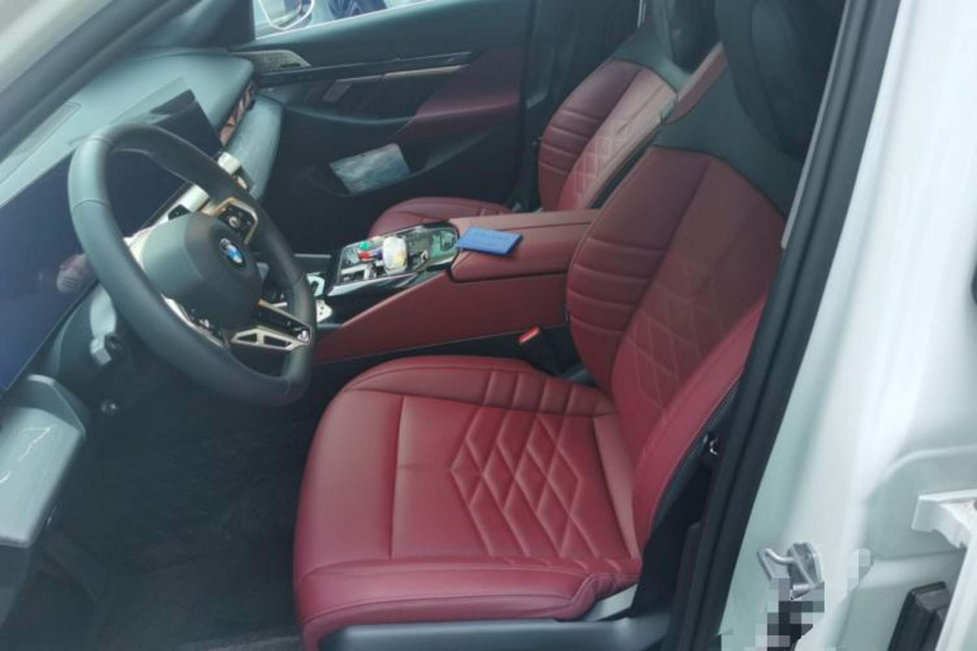 Used BMW 5 Series 2025 530Li Luxury Edition M Sport Package Left Front Seat