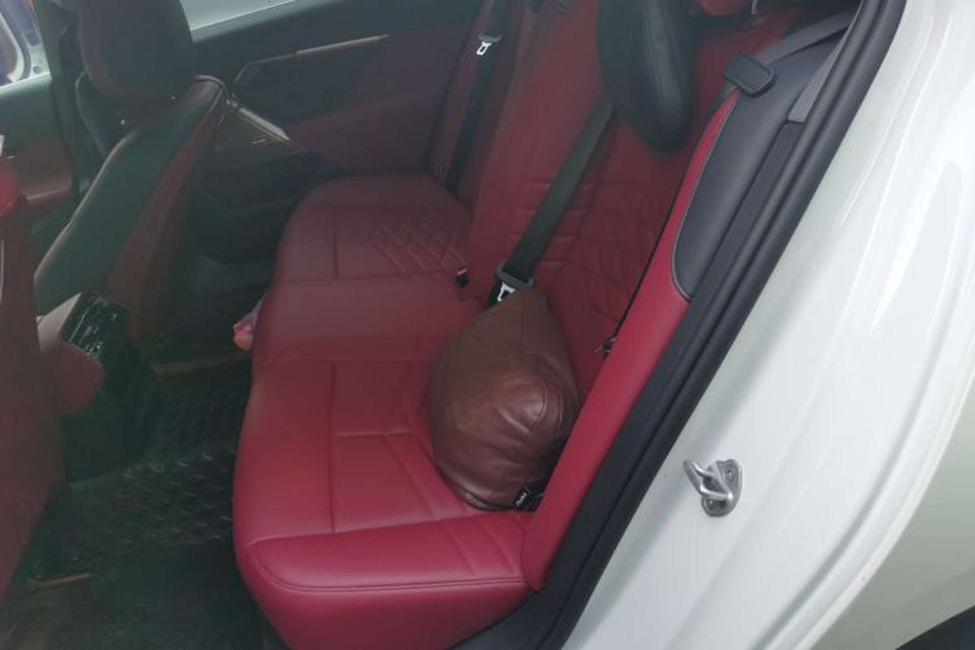 Used BMW 5 Series 2025 530Li Luxury Edition M Sport Package Left Rear Seat