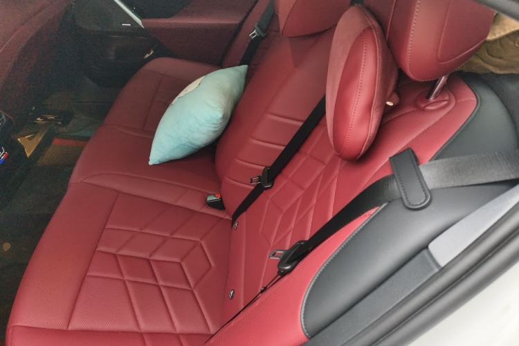 Used BMW 5 Series 2025 530Li Leading Edition Luxury Package Left Rear Seat