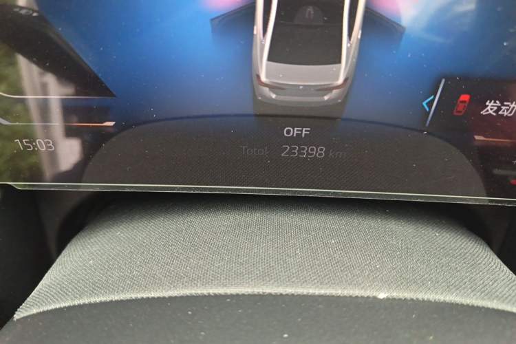 Used BMW 5 Series 2025 525Li M Sport Package Odometer Close Up