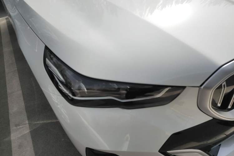 Used BMW 5 Series 2025 530Li Leading Model M Sport Package Right Front Headlight