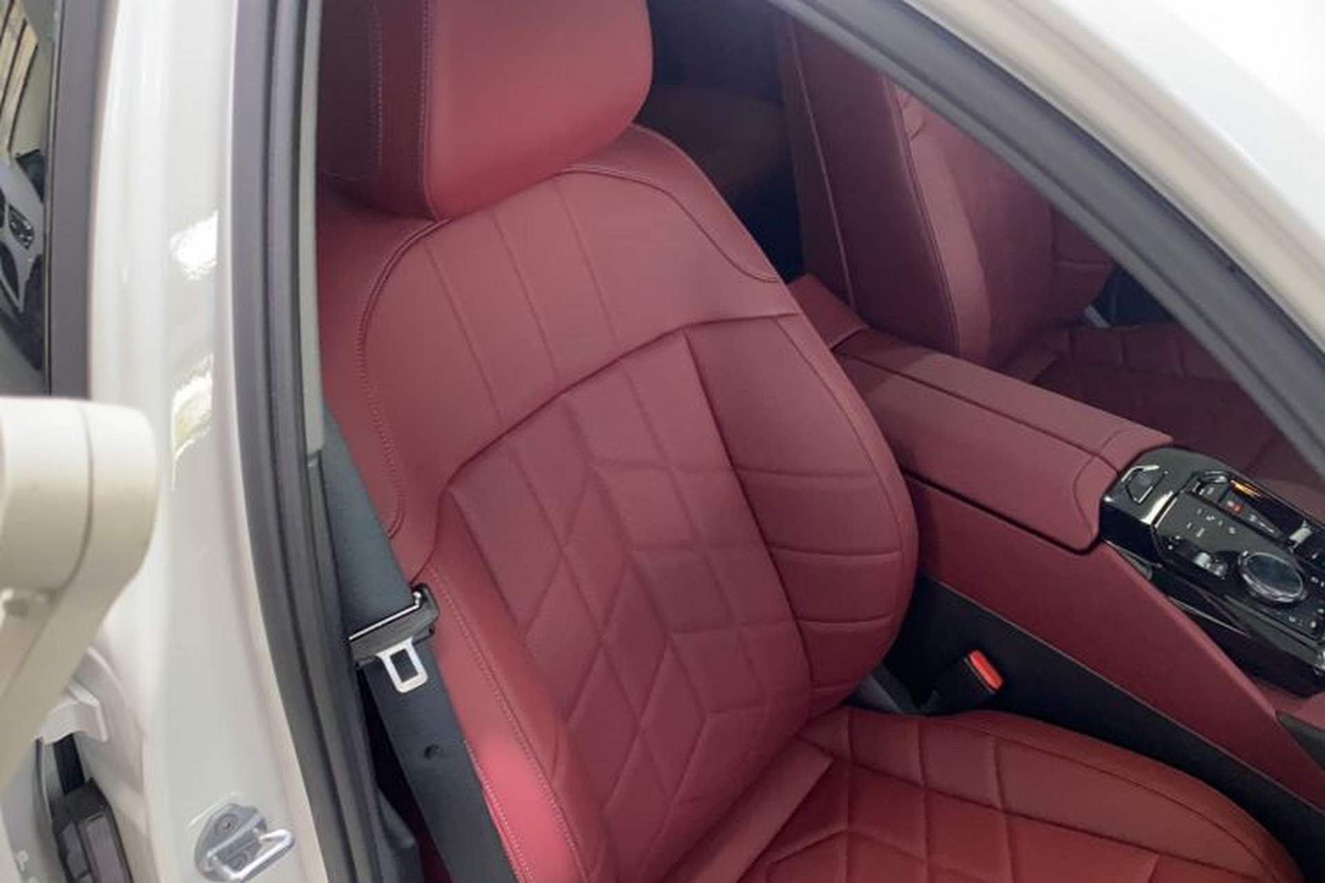 Used BMW 5 Series 2025 530Li Leading Model M Sport Package Right Front Seat