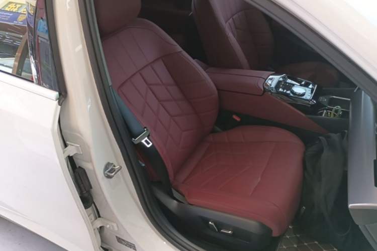 Used BMW 5 Series 2025 530Li Leading Model M Sport Package Right Front Seat