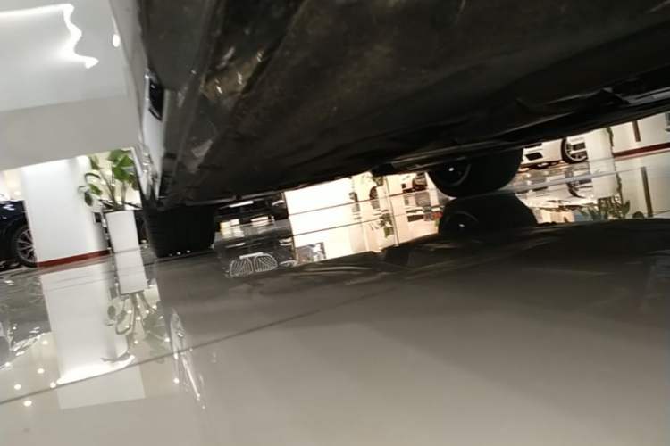 Used BMW 5 Series 2025 530Li Luxury Edition M Sport Package Right Side Sill
