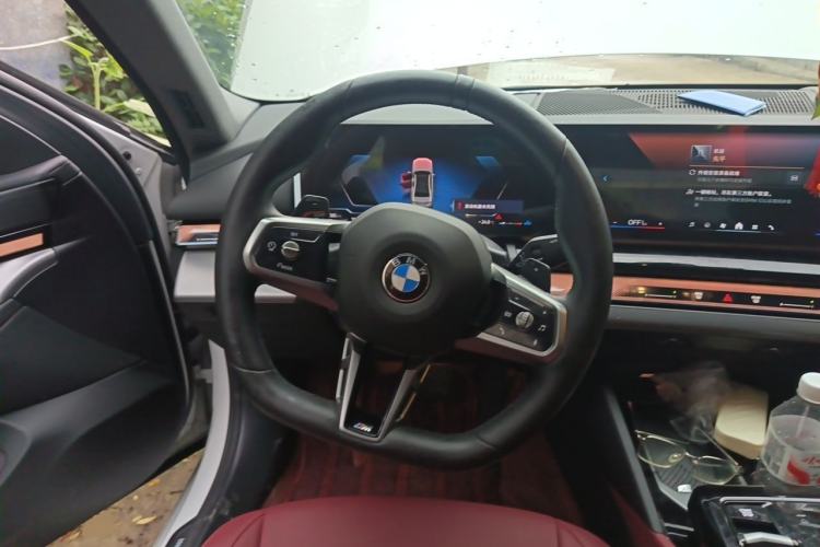 Used BMW 5 Series 2025 525Li M Sport Package Steering Wheel