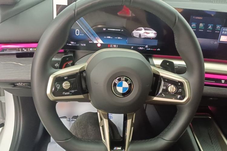 Used BMW 5 Series 2025 530Li Luxury Edition M Sport Package Steering Wheel