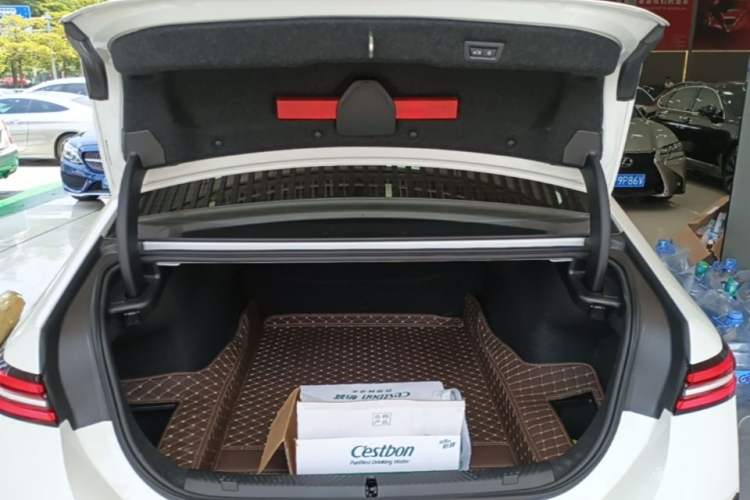 Used BMW 5 Series 2025 530Li Leading Model M Sport Package Trunk